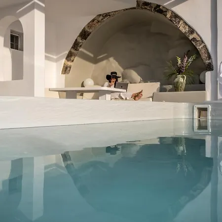 מלון דירות Anemos Cave 4*