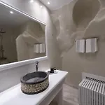Anemos Cave 4* 이메로비글리