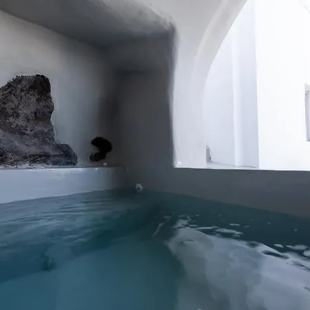 Anemos Cave Apartahotel 4*