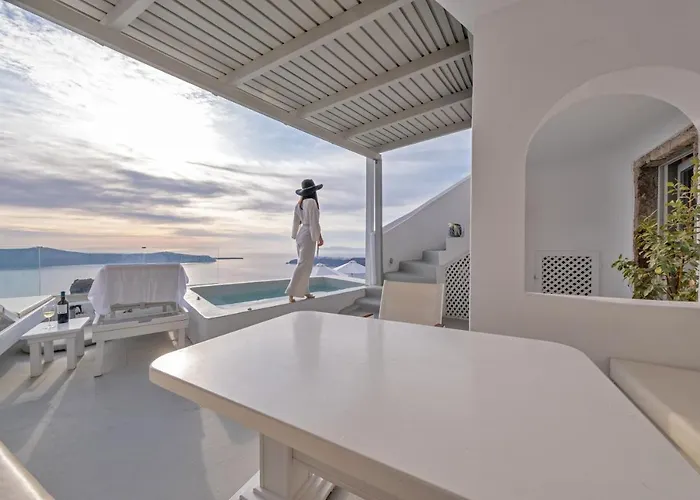 Anemos Cave Aparthotel 4*