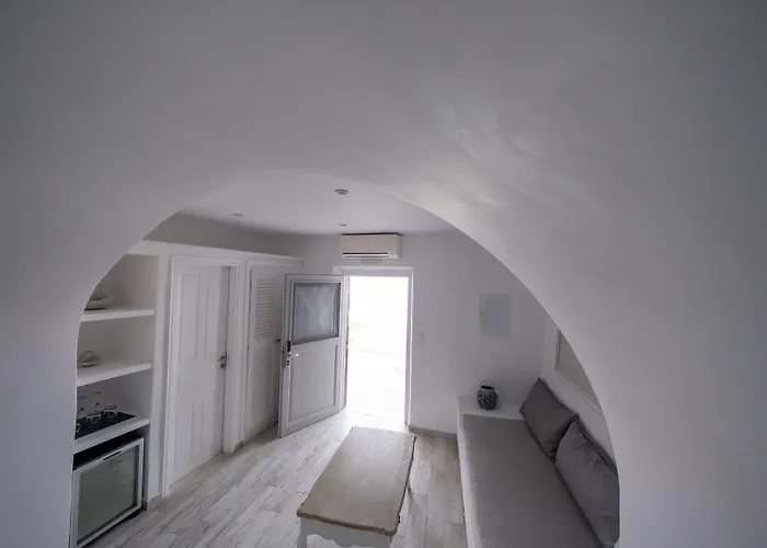 Anemos Cave Aparthotel Imerovigli (Santorini)